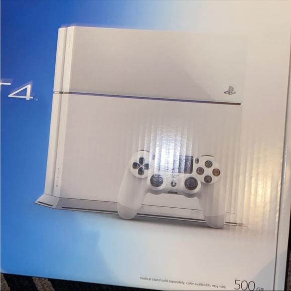 PS4 console with controllers - Picture 4 of 10